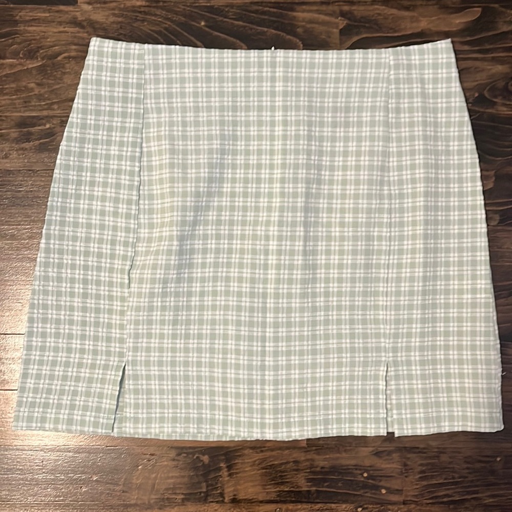 A green and white plaid pencil/ mini skirt from shein. Size medium, US 6.
